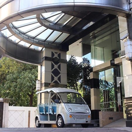 Doubletree By Hilton Bangkok Ploenchit Hotel Екстериор снимка