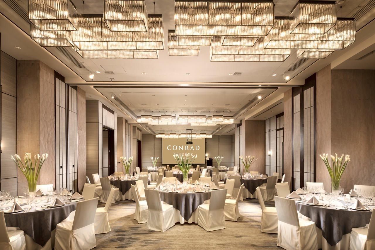 Doubletree By Hilton Bangkok Ploenchit Hotel Екстериор снимка