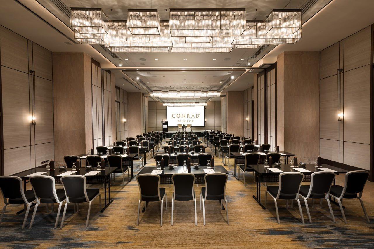 Doubletree By Hilton Bangkok Ploenchit Hotel Екстериор снимка