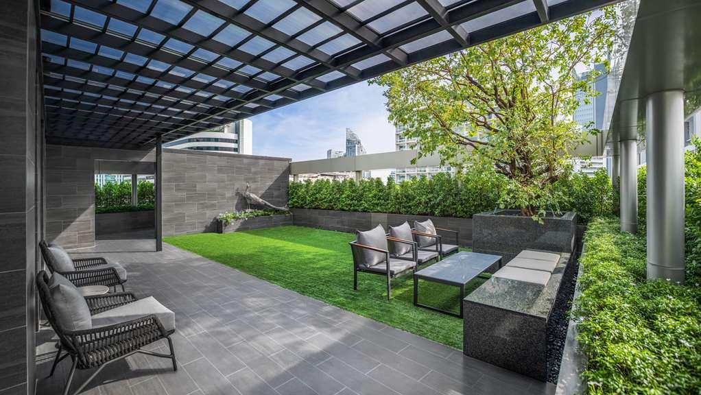 Doubletree By Hilton Bangkok Ploenchit Hotel Стая снимка