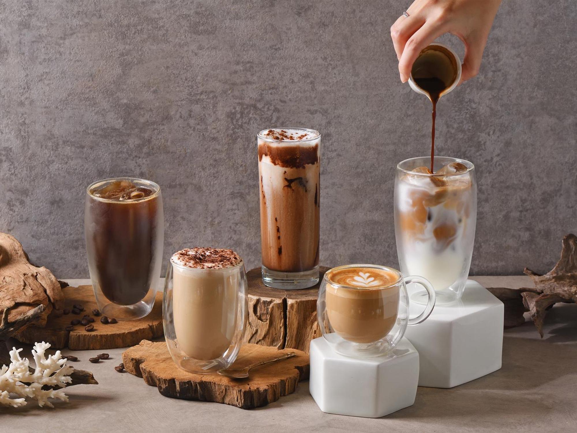 Doubletree By Hilton Bangkok Ploenchit Hotel Екстериор снимка